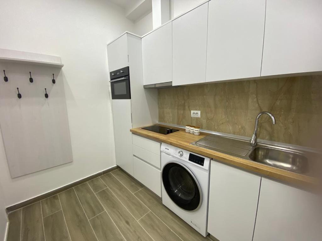 Apartament Me Qera Ditore Daire Tiran Dış mekan fotoğraf